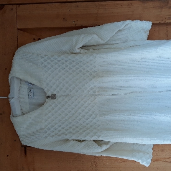 Vintage Vanity Fair Chenille Robe - Picture 2 of 9